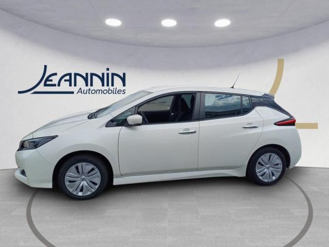 Nissan Leaf image 2
