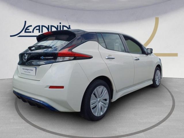 Nissan Leaf image 5