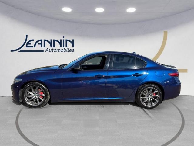 Alfa Romeo Giulia image 8