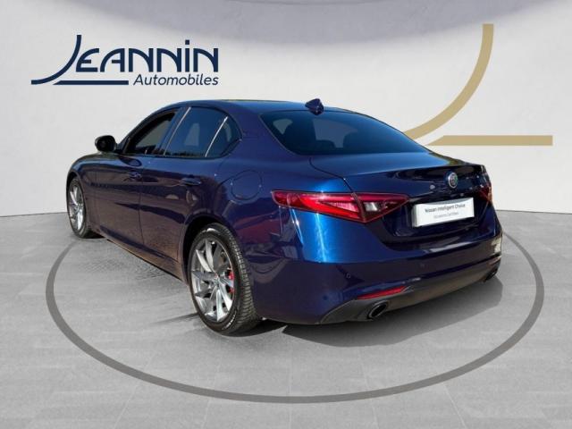 Alfa Romeo Giulia image 3