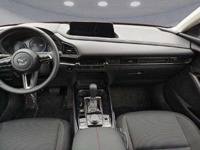 Mazda Cx-30 image 8