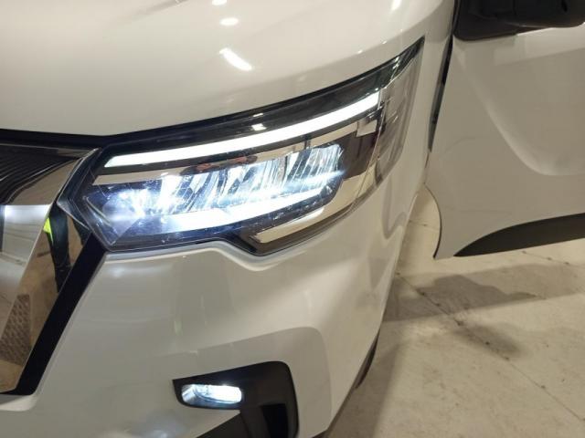 Nissan Primastar image 2