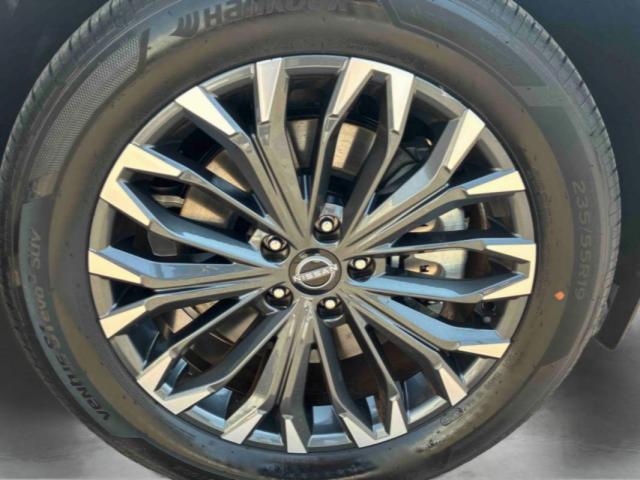 Nissan X-Trail image 2