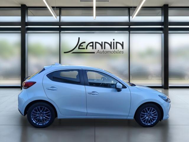 Mazda 2 image 2