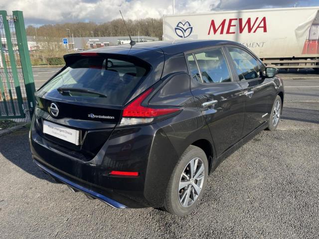 Nissan Leaf image 1