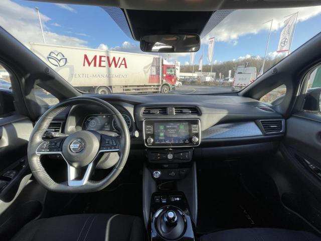 Nissan Leaf image 2