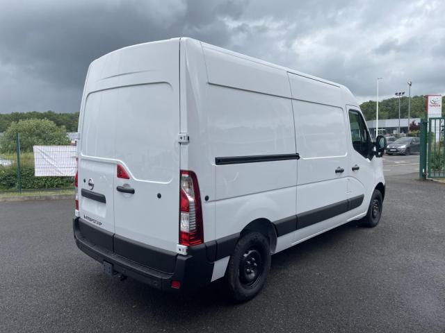 Nissan Interstar image 2