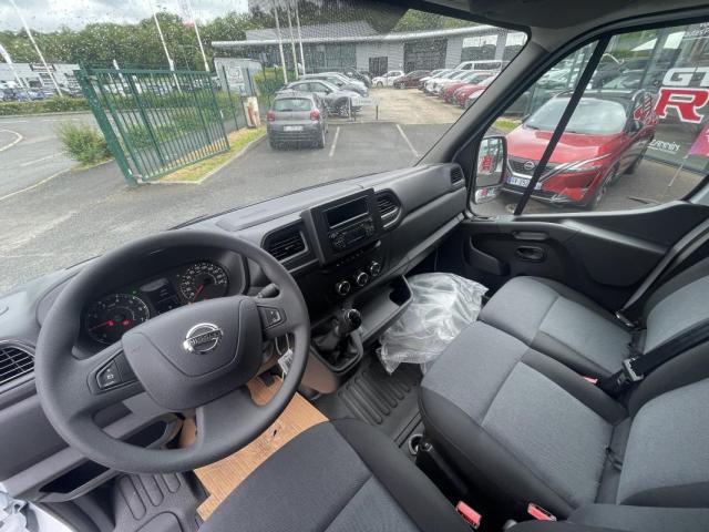 Nissan Interstar image 9