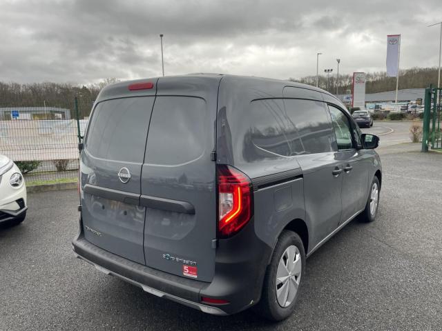 Nissan Townstar image 4