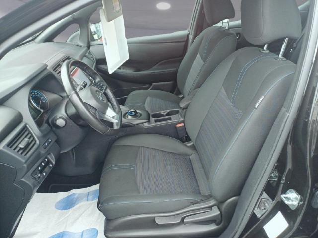 Nissan Leaf image 9