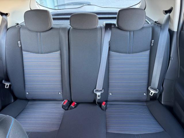 Nissan Leaf image 7