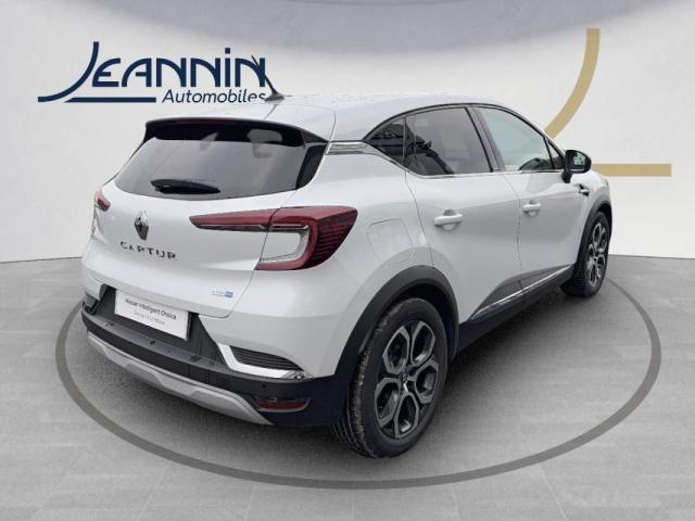 Renault Captur image 2