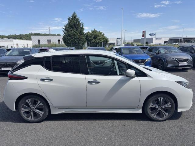 Nissan Leaf image 2