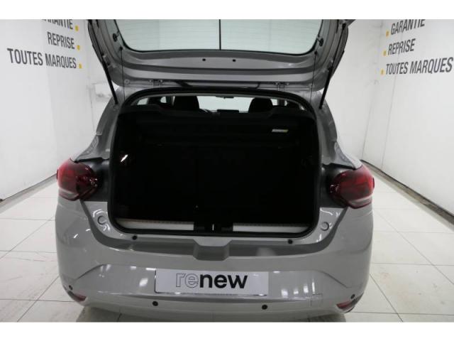 Clio image 3