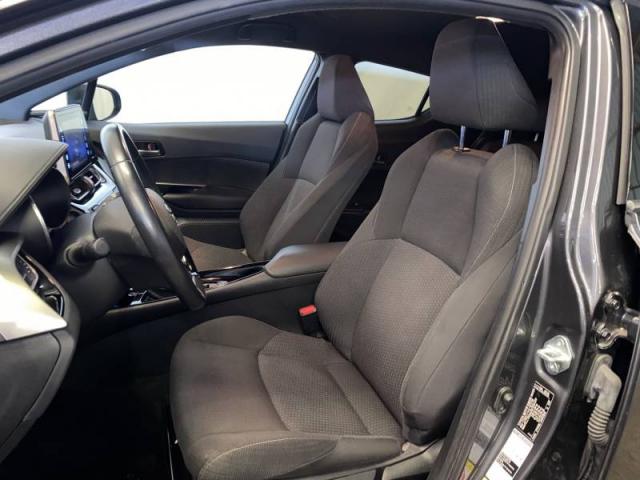 Toyota C-Hr image 2
