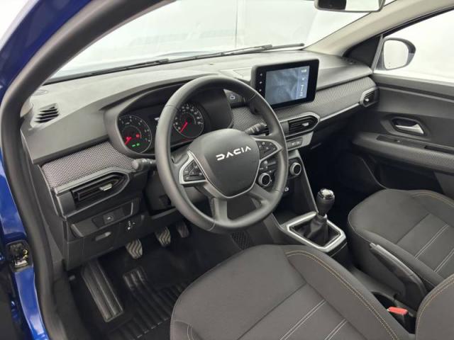 Dacia Sandero image 1