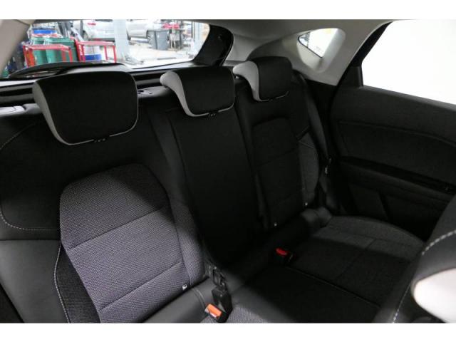 Renault Captur image 2