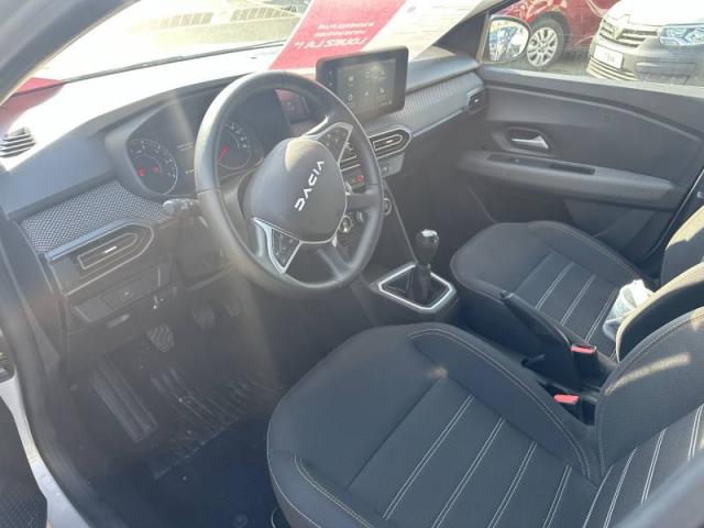 Dacia Sandero image 2