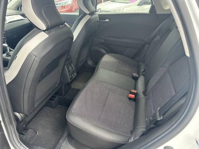 Renault Captur image 1
