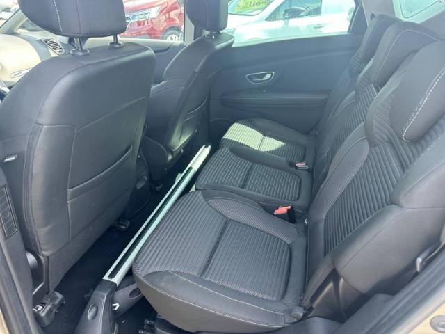 Renault Scénic image 4