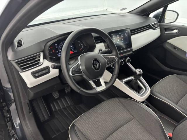 Renault Clio image 8