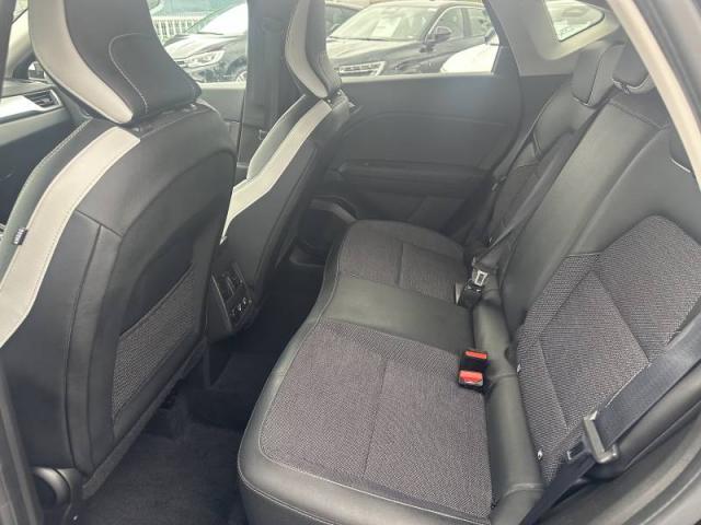 Renault Captur image 1