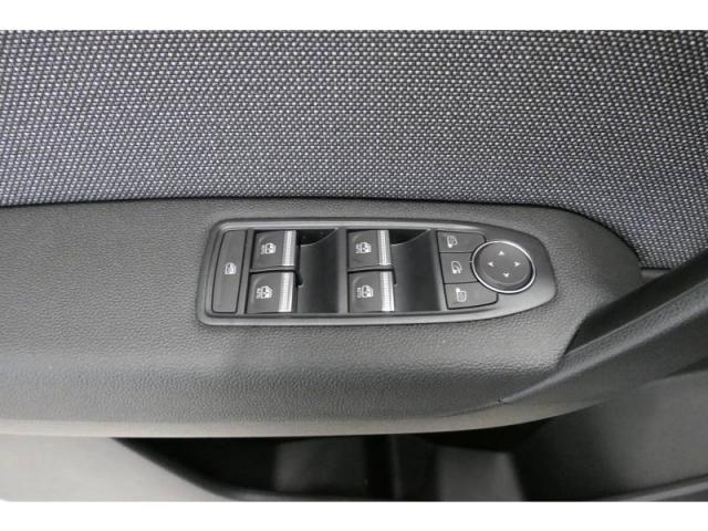Renault Captur image 9
