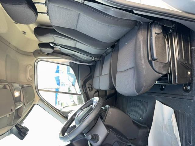 Renault Master image 4