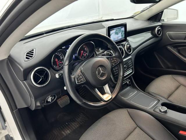 Mercedes Benz Cla image 1