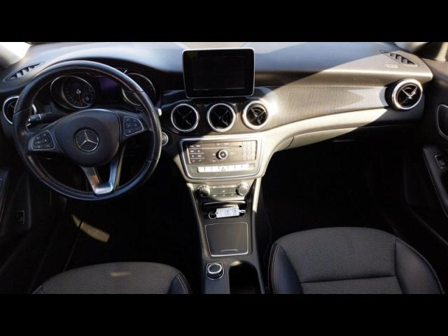 Mercedes Benz Cla image 5