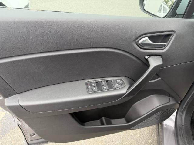 Renault Captur image 9