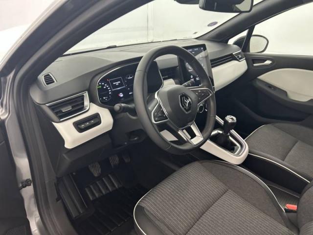 Renault Clio image 1