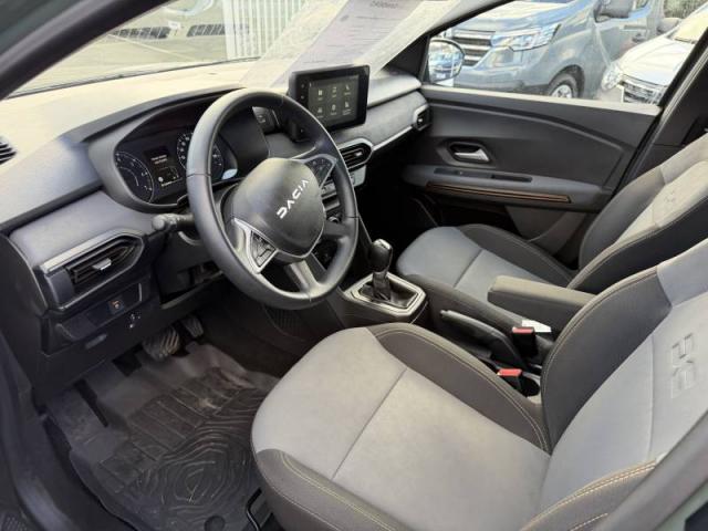 Dacia Sandero image 2