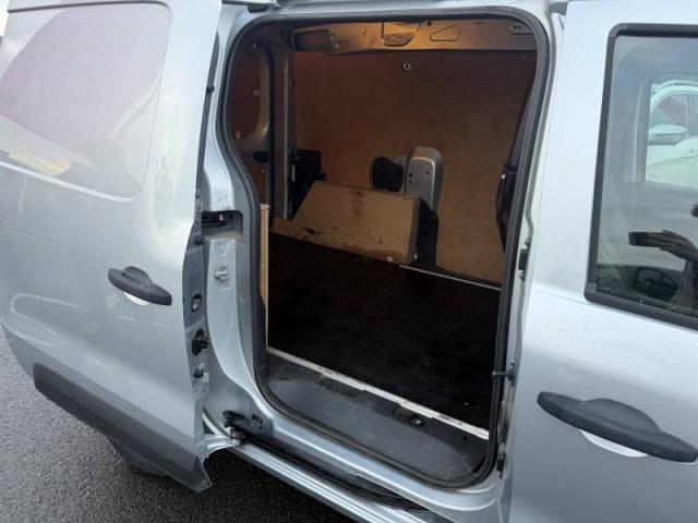 Renault Express image 7