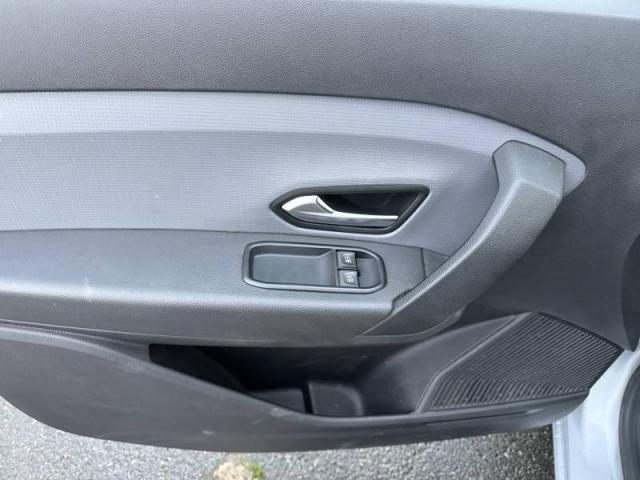 Renault Express image 9