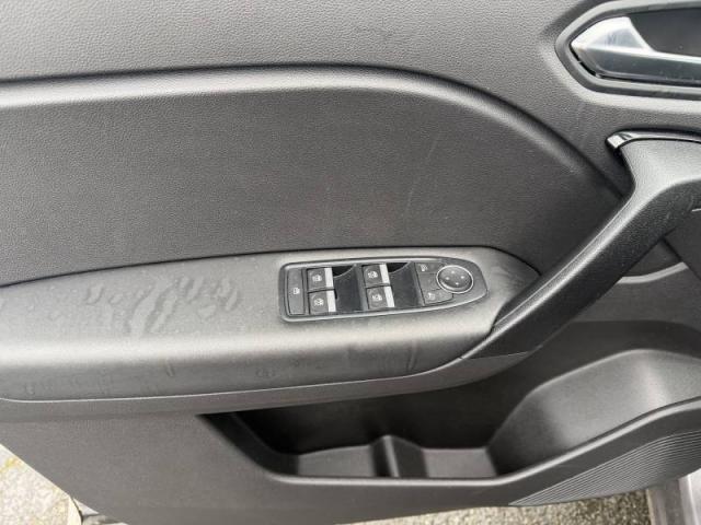 Renault Captur image 2