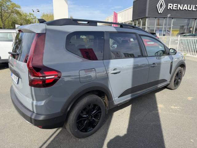 Dacia Jogger image 1