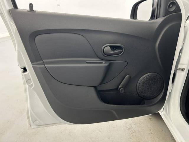 Dacia Sandero image 2