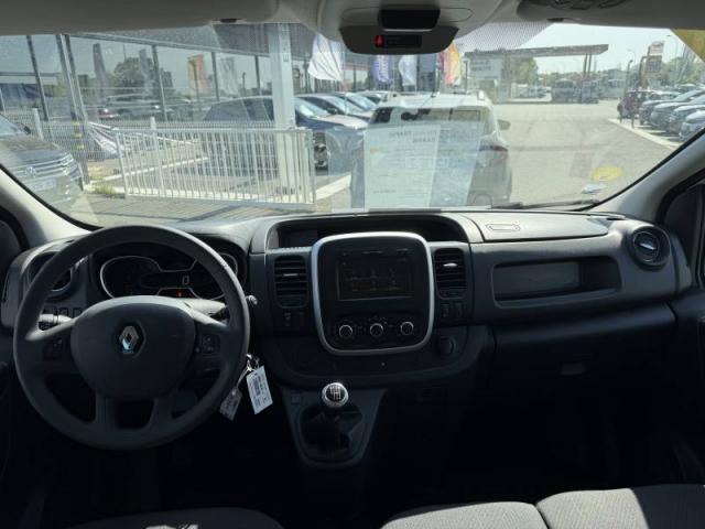 Renault Trafic image 2