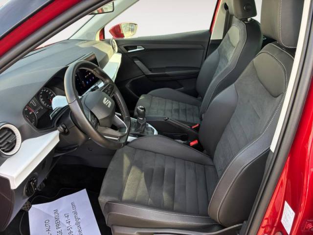 Seat Arona image 2