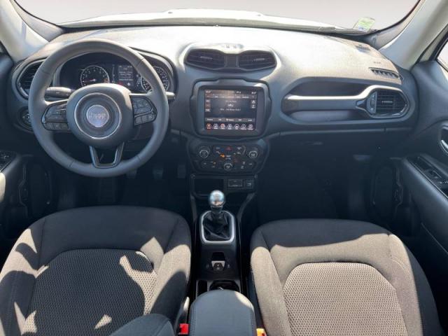 Jeep Renegade image 5