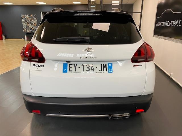 Peugeot 2008 image 9