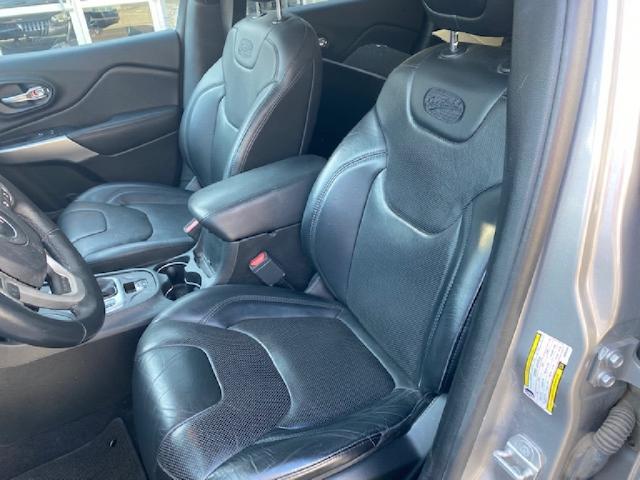 Jeep Cherokee image 1