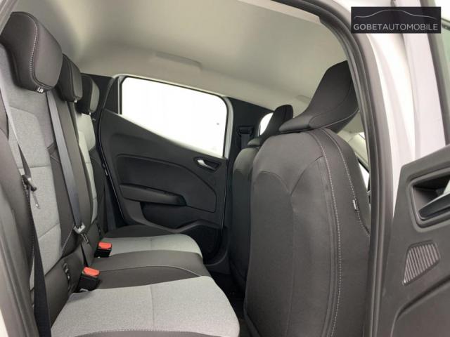 Renault Clio image 9