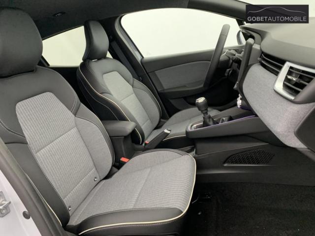 Renault Clio image 2