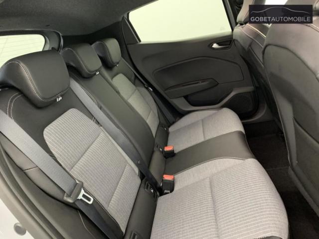 Renault Clio image 8