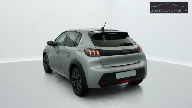 Peugeot 208 image 1