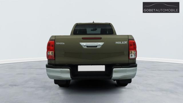 Toyota Hilux image 8