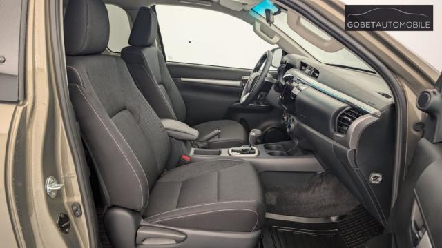 Toyota Hilux image 6