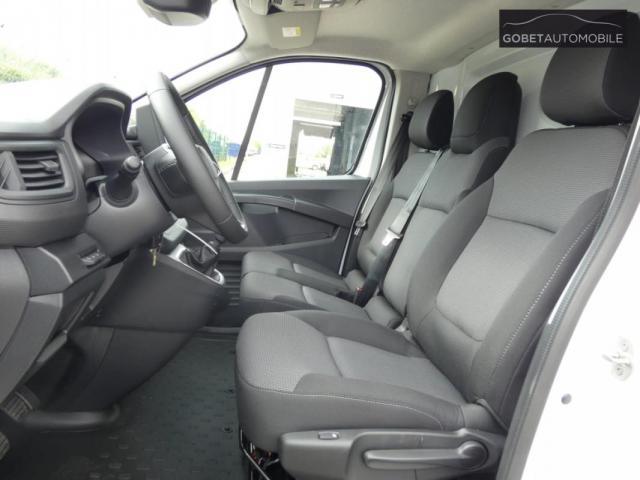 Renault Trafic image 9